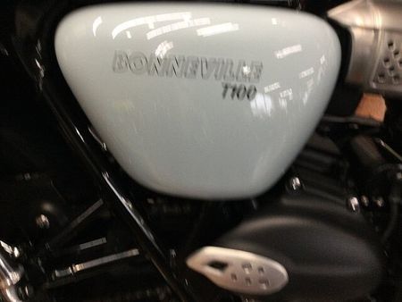 トライアンフ BONNEVILLE T100 Bonneville T100【レトロな見た目が魅力☆】 37