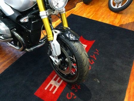 BMW R nineT R nine T【水平エンジンが魅力☆】 17