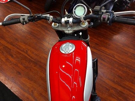 ドゥカティ Scrambler Desert Sled Scrambler Desert Sled【エンジンガード・ナックルガード・USBポート】 19