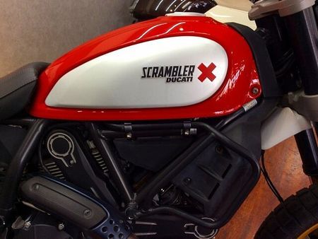 ドゥカティ Scrambler Desert Sled Scrambler Desert Sled【エンジンガード・ナックルガード・USBポート】 20