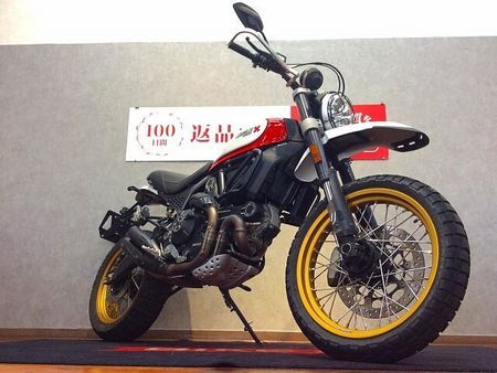 ドゥカティ Scrambler Desert Sled Scrambler Desert Sled【エンジンガード・ナックルガード・USBポート】 2
