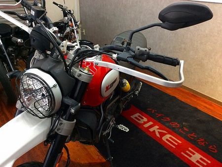 ドゥカティ Scrambler Desert Sled Scrambler Desert Sled【エンジンガード・ナックルガード・USBポート】 26