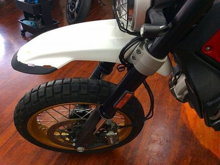 ドゥカティ Scrambler Desert Sled Scrambler Desert Sled【エンジンガード・ナックルガード・USBポート】 27