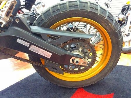 ドゥカティ Scrambler Desert Sled Scrambler Desert Sled【エンジンガード・ナックルガード・USBポート】 32