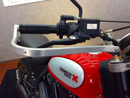 ドゥカティ Scrambler Desert Sled Scrambler Desert Sled【エンジンガード・ナックルガード・USBポート】 34