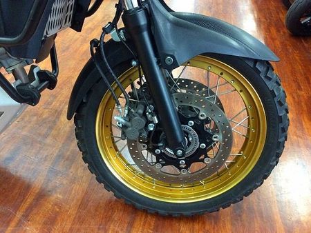 スズキ Vストローム650 V-Strom 650【ヘッドライトカバーカスタム!】 17