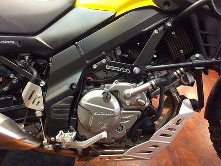 スズキ Vストローム650 V-Strom 650【ヘッドライトカバーカスタム!】 20