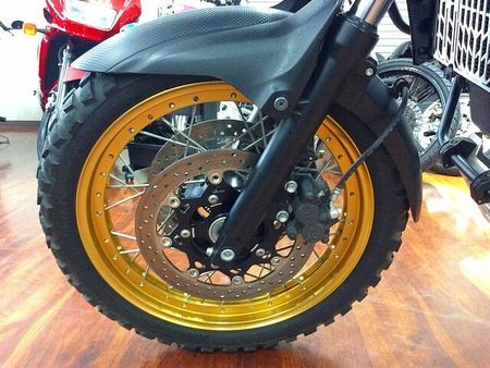 スズキ Vストローム650 V-Strom 650【ヘッドライトカバーカスタム!】 25