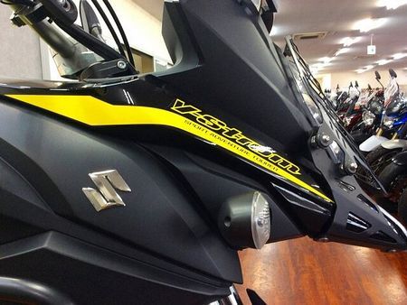 スズキ Vストローム650 V-Strom 650【ヘッドライトカバーカスタム!】 35