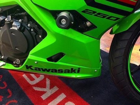 カワサキ ニンジャ 250 Ninja 250 KRT Edition【エンジンスライダーカスタムで安心☆】 32