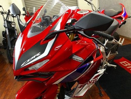 ホンダ CBR250RR (MC51) CBR250RR【低走行!マルチバー・USBポート付き☆】 24