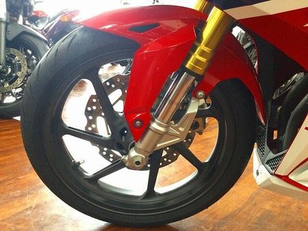 ホンダ CBR250RR (MC51) CBR250RR【低走行!マルチバー・USBポート付き☆】 25