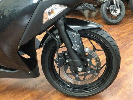 カワサキ ニンジャ 250 Ninja 250【スリッパークラッチ搭載で安定した走り☆】 17