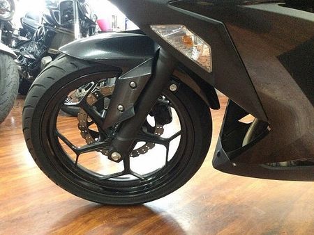 カワサキ ニンジャ 250 Ninja 250【スリッパークラッチ搭載で安定した走り☆】 25