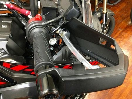 スズキ Vストローム250 V-Strom 250【ヘルメットホルダー・ハンドルブレース】 17