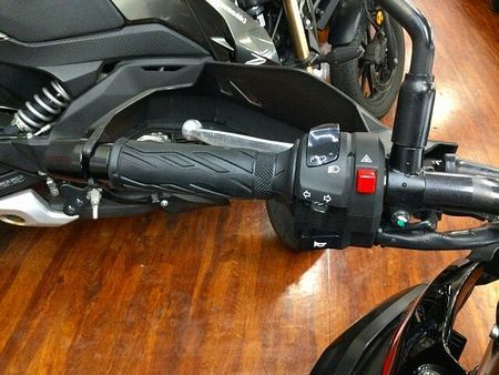 スズキ Vストローム250 V-Strom 250【ヘルメットホルダー・ハンドルブレース】 30