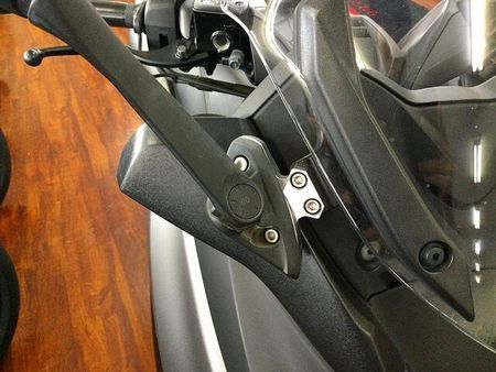 ヤマハ XMAX 250 XMAX ABS【グリップヒーター・バックレスト付きグラブバー・リアサス】 17