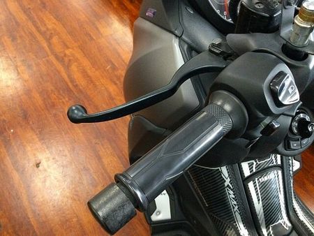 ヤマハ XMAX 250 XMAX ABS【グリップヒーター・バックレスト付きグラブバー・リアサス】 22