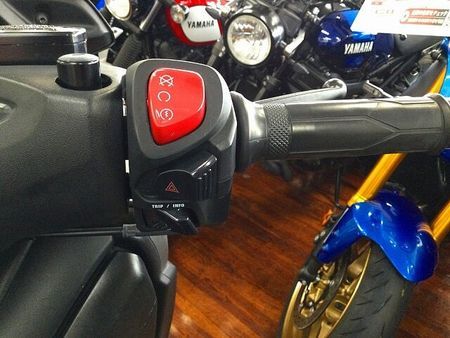 ヤマハ XMAX 250 XMAX ABS【グリップヒーター・バックレスト付きグラブバー・リアサス】 34