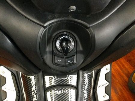 ヤマハ XMAX 250 XMAX ABS【グリップヒーター・バックレスト付きグラブバー・リアサス】 35