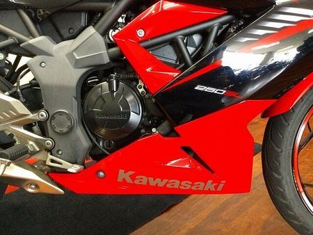 カワサキ ニンジャ 250SL Ninja 250SL【軽量で、力強いトルクを生み出す単気筒モデル】 23