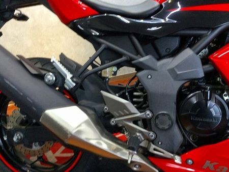 カワサキ ニンジャ 250SL Ninja 250SL【軽量で、力強いトルクを生み出す単気筒モデル】 24