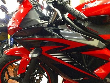 カワサキ ニンジャ 250SL Ninja 250SL【軽量で、力強いトルクを生み出す単気筒モデル】 30