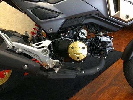 ホンダ グロム GROM【マルチバー・フォグランプ・メットホルダー・レバー・リアキャリア・USB2口・DC 21