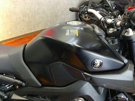 ヤマハ MT-09 MT-09 ABS【エンジンスライダー・エンジンプロテクター・フェンダーレス・MRAスクリ 25