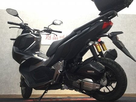 ホンダ ADV150 ADV150【便利なリアボックスカスタムで積載量UP☆】 5