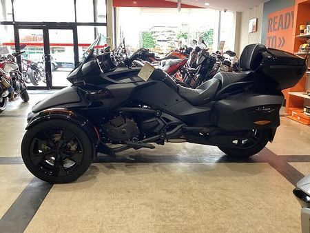 BRP Can-Am SPYDER F3 Limited 新車の事はメーカー正規取扱店の当店にお任せ下さい! 2