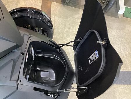 BRP Can-Am SPYDER F3 Limited 新車の事はメーカー正規取扱店の当店にお任せ下さい! 14