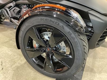 BRP Can-Am SPYDER F3 Limited 新車の事はメーカー正規取扱店の当店にお任せ下さい! 22