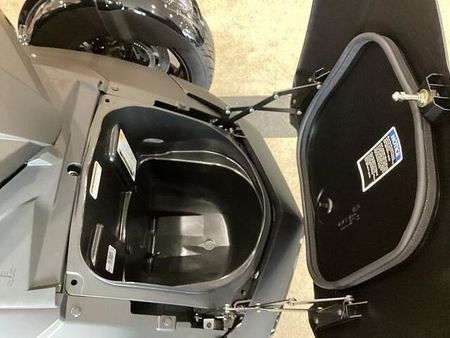 BRP Can-Am SPYDER F3 Limited 新車の事はメーカー正規取扱店の当店にお任せ下さい! 33
