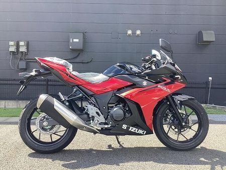 スズキ GSX250R 新車の事はメーカー正規取扱店の当店にお任せ下さい! 1