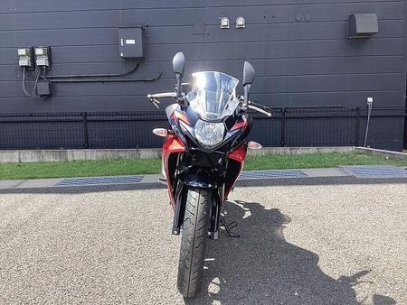 スズキ GSX250R 新車の事はメーカー正規取扱店の当店にお任せ下さい! 3