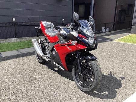 スズキ GSX250R 新車の事はメーカー正規取扱店の当店にお任せ下さい! 4