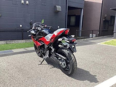 スズキ GSX250R 新車の事はメーカー正規取扱店の当店にお任せ下さい! 7