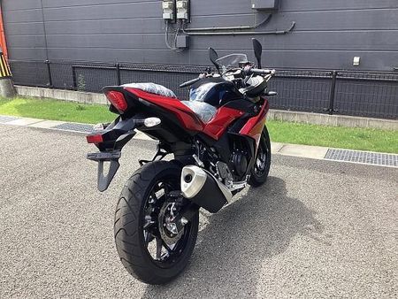 スズキ GSX250R 新車の事はメーカー正規取扱店の当店にお任せ下さい! 8