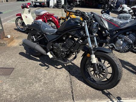 ホンダ レブル 250 E-Clutch 店頭現車無し、要取り寄せ車両。 1