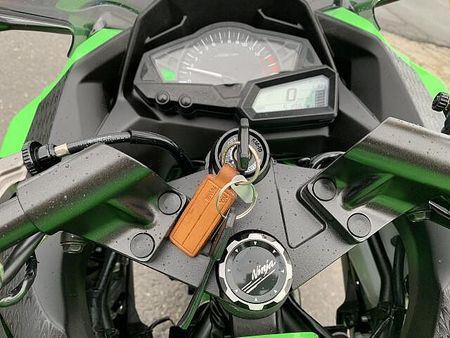 カワサキ ニンジャ 250 県南唯一のカワサキ正規取扱店!新・中古車・逆車の事なら安心、安全、充実の正規取扱店へGO! 13