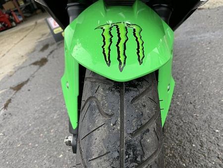 カワサキ ニンジャ 250 県南唯一のカワサキ正規取扱店!新・中古車・逆車の事なら安心、安全、充実の正規取扱店へGO! 21