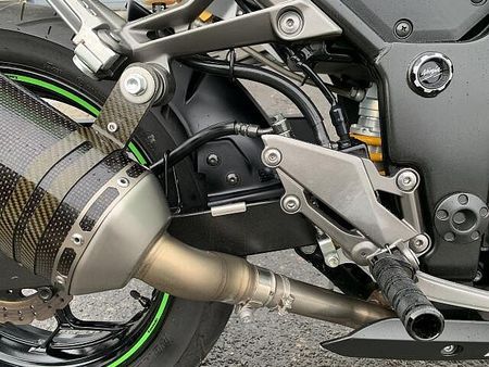 カワサキ ニンジャ 250 県南唯一のカワサキ正規取扱店!新・中古車・逆車の事なら安心、安全、充実の正規取扱店へGO! 27
