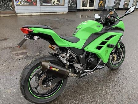 カワサキ ニンジャ 250 県南唯一のカワサキ正規取扱店!新・中古車・逆車の事なら安心、安全、充実の正規取扱店へGO! 5
