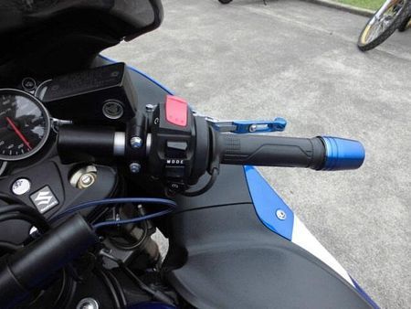 スズキ HAYABUSA ドラレコ、グリップヒーター、クイックシフト、スクリーン、インナーフェンダーつき 17