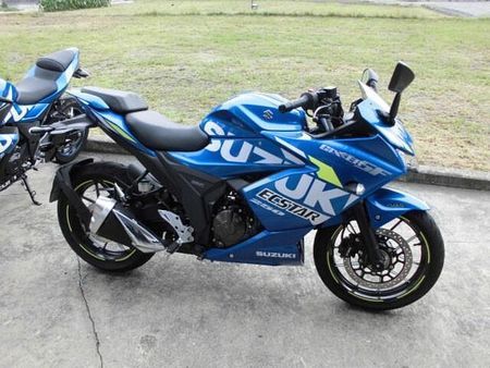 スズキ ジクサー SF250 国内3メーカー正規取り扱い!自社認証工場完備! 1