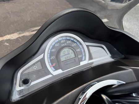 ホンダ PCX125 7