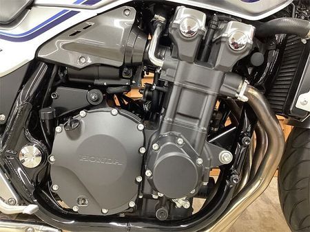 ホンダ CB1300スーパーフォア CB1300SF 2023年モデル フルノーマル 1233Km! 12