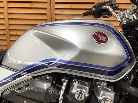 ホンダ CB1300スーパーフォア CB1300SF 2023年モデル フルノーマル 1233Km! 10