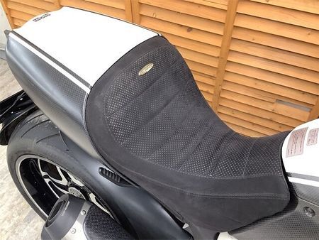 ドゥカティ DIAVEL CROMO ディアベル AMGスペシャルエディション 2012年モデル 11